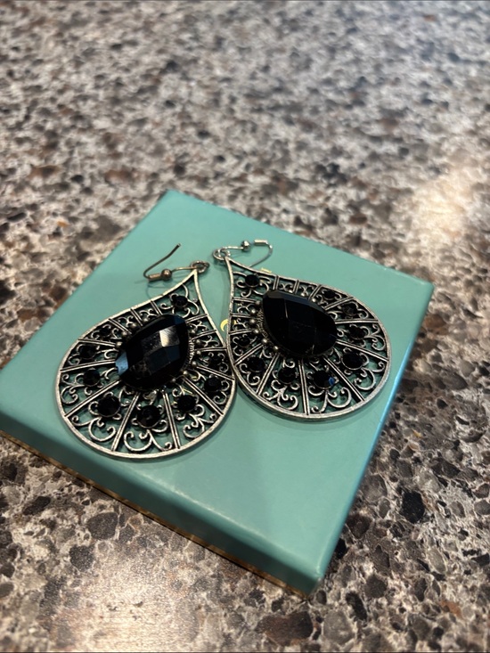 Jewelry - Black Teardrop Filigree Drop Earrings